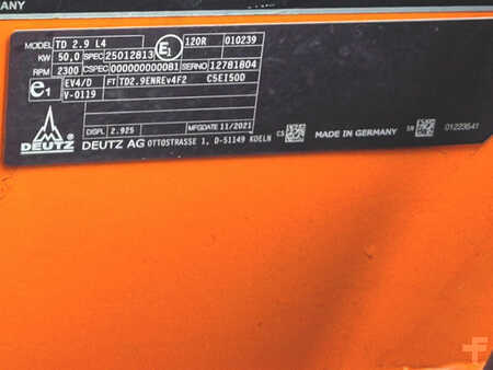 Kompakt lastare 2022 Hitachi ZW65-6 (8)