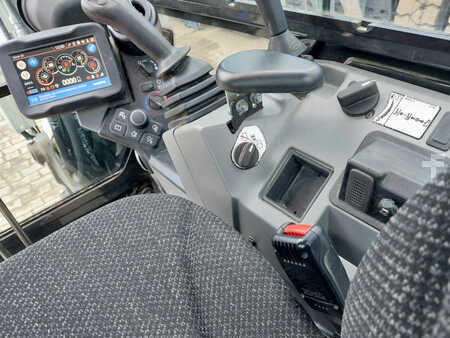 Mini-koparki 2022 Bobcat E60 (11)