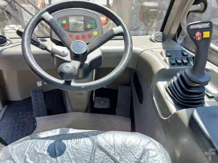 Wielladers 2023 Atlas AR400 (11)
