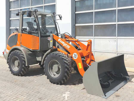 Wielladers 2024 Atlas AR400 (5)