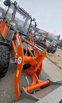 Chargeuse sur pneus 2025 Atlas AR400 (3)