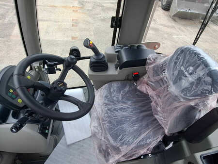 Chargeuse sur pneus 2025 Atlas AR480 (8)