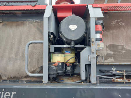 Koparki do wyburzeń 2016 Hitachi KTEG KMC400-6 (11)