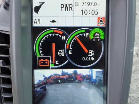 Koparki do wyburzeń 2016 Hitachi KTEG KMC400-6 (16)