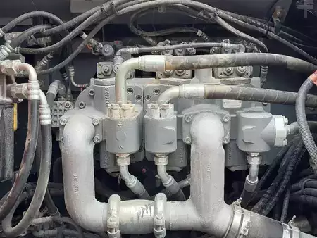 Purkukaivinkoneet 2016 Hitachi KTEG KMC400-6 (9)