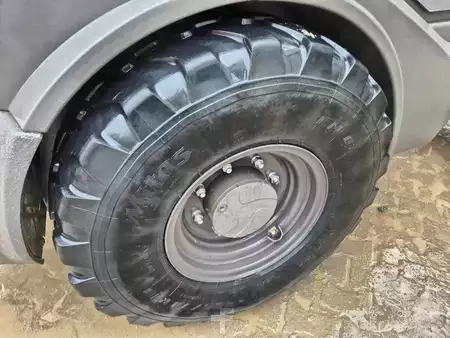 Kompakt lastare 2021 Mecalac AX850 (17)