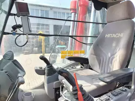 Lánctalpas kotrógép 2018 Hitachi KTEG KMC400P-6 (13)