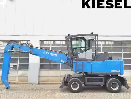 Konvolutt gravemaskin 2018 Fuchs MHL334 F (1)