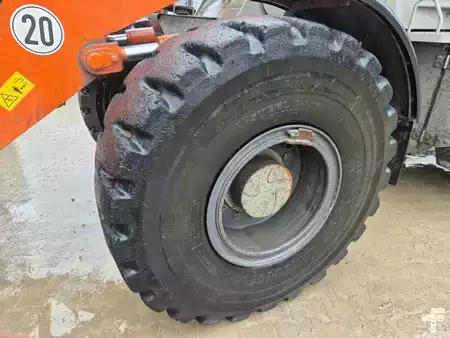 Chargeuse sur pneus 2020 Atlas AR640 (11)