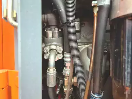 Excavadoras de cadenas 2013 Hitachi ZX225USLC-3 (8)