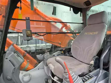 Excavadoras de cadenas 2019 Hitachi ZX530LCH-6 (15)