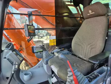 Excavadoras de cadenas 2018 Hitachi ZX890LCH-6 (9)