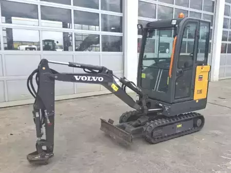 Mini-koparki 2023 Volvo EC18E (2)