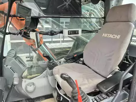 Koparki do wyburzeń 2019 Hitachi KTEG KMC600P-6 (15)