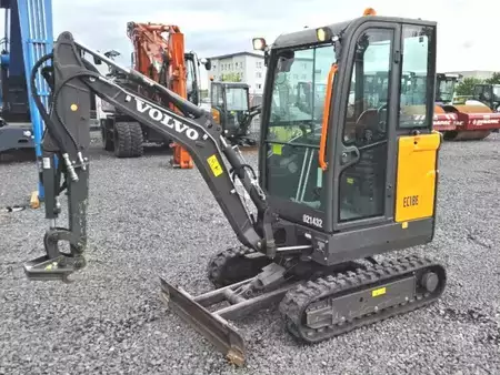 Mini-koparki 2023 Volvo EC18E (2)