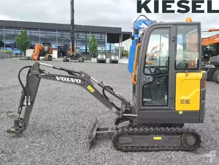 Mini-koparki 2023 Volvo EC18E (1)