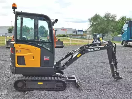 Mini-koparki 2023 Volvo EC18E (4)