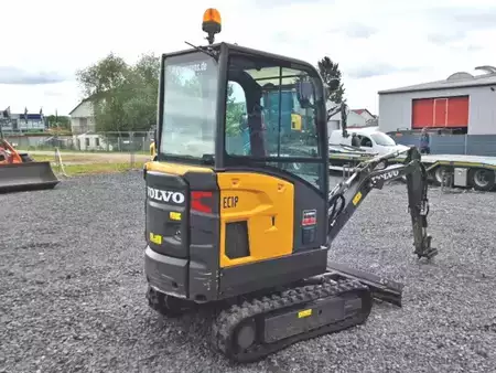 Mini-koparki 2023 Volvo EC18E (5)