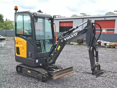 Mini-koparki 2023 Volvo EC18E (3)