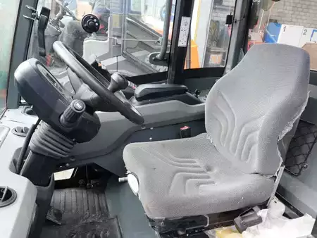 Kompaktní nakladače 2022 Kramer 5035 (9)