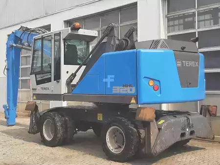 Konvolutt gravemaskin 2016 Fuchs MHL320 F (3)