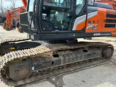 Korečková rýpadla 2022 Hitachi ZX250LCN-7 (5)