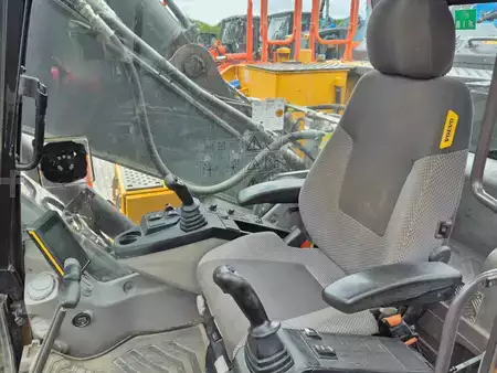 Korečková rýpadla 2019 Volvo EC250ENL (16)