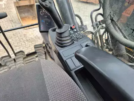 Korečková rýpadla 2019 Volvo EC250ENL (18)