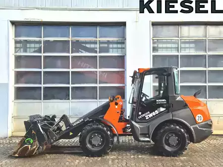 Kompaktní nakladače 2022 Hitachi ZW65-6 (1)