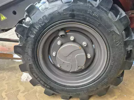 Kompaktní nakladače 2022 Hitachi ZW65-6 (10)