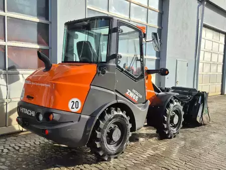 Kompaktní nakladače 2022 Hitachi ZW65-6 (6)