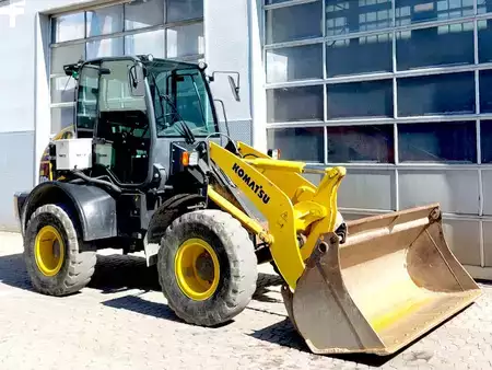 Pyöräkuormaajat 2016 Komatsu WA100M-7 (4)
