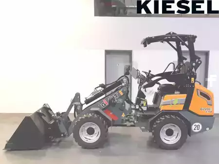 Kompaktní nakladače 2023 Giant G2200E X-Tra (1)