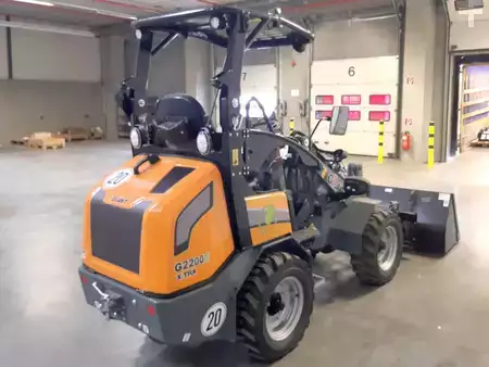 Kompaktní nakladače 2023 Giant G2200E X-Tra (4)