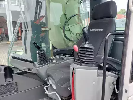 Pelles sur chenilles 2018 Liebherr R950 SME (15)