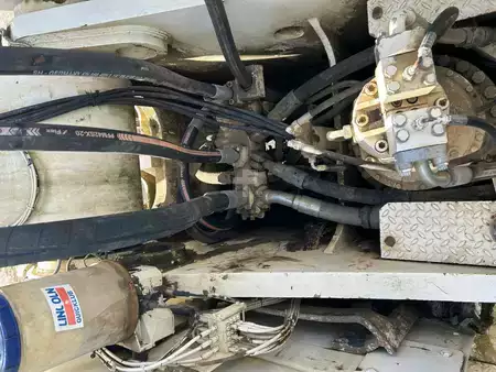Escavadora de rastos 2004 O-K RH30F (6)