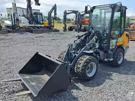 Kompaktní nakladače 2023 Giant G2700E X-Tra Elektro (2)