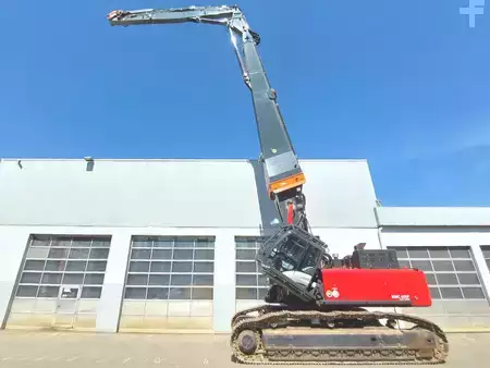Koparki do wyburzeń 2019 Hitachi KTEG KMC600P-6 (2)