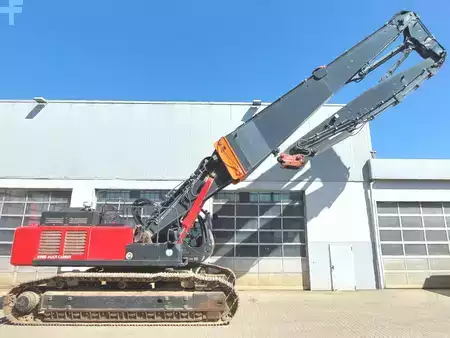Koparki do wyburzeń 2019 Hitachi KTEG KMC600P-6 (5)