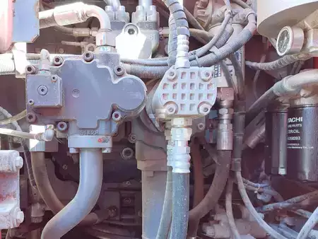 Koparki do wyburzeń 2019 Hitachi KTEG KMC600P-6 (9)