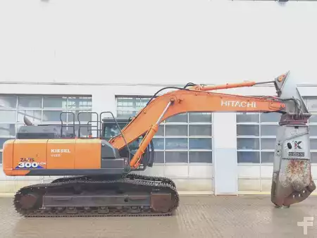Bæltegraver 2019 Hitachi ZX300LCN-6 +Demarec DXS-50 (5)