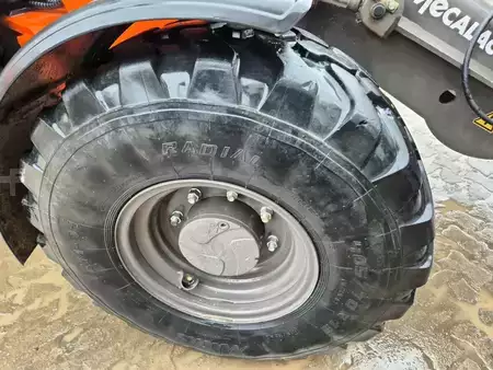Ładowarki kołowe 2021 Mecalac AX850 (16)