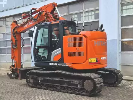 Escavatori cingolati 2022 Hitachi ZX135US-7 (3)