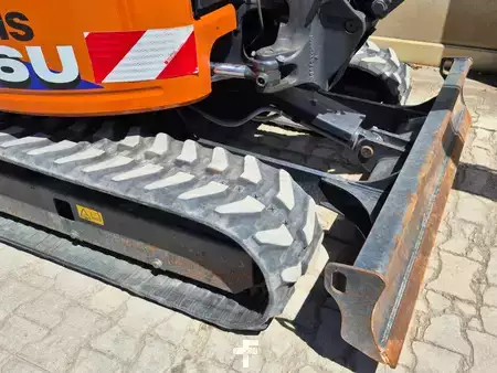 Mini excavators 2023 Hitachi ZX26U-6 (11)