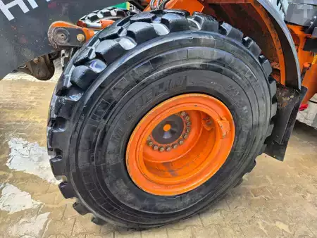 Hjullæsser 2022 Hitachi ZW220-7 (10)