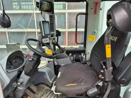 Hjullæsser 2022 Hitachi ZW220-7 (14)