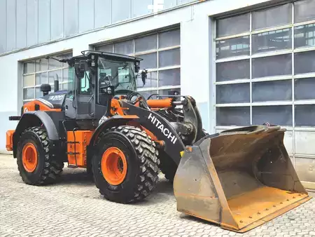 Hjullæsser 2022 Hitachi ZW220-7 (4)