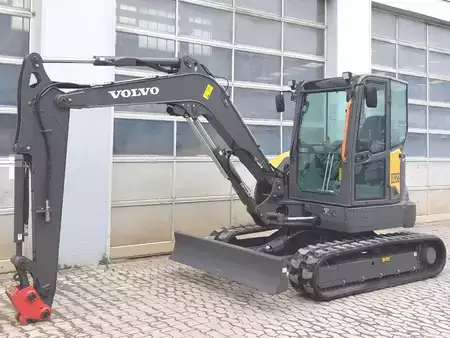 Minibagry 2023 Volvo ECR58F (2)