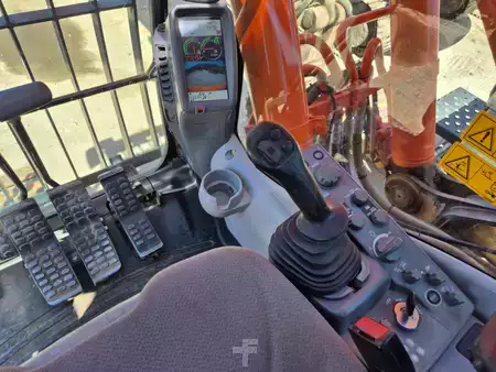 Escavadora de rastos 2016 Hitachi ZX300LCN-6 (17)