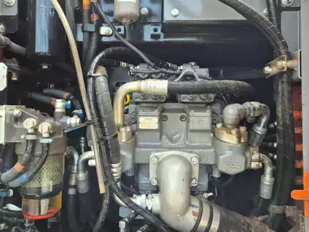 Kerekes kotrógép 2021 Hitachi ZX170W-6 (10)